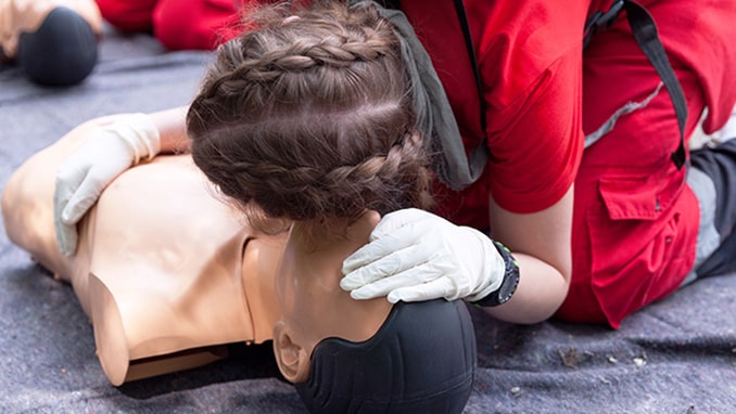 人工呼吸の写真